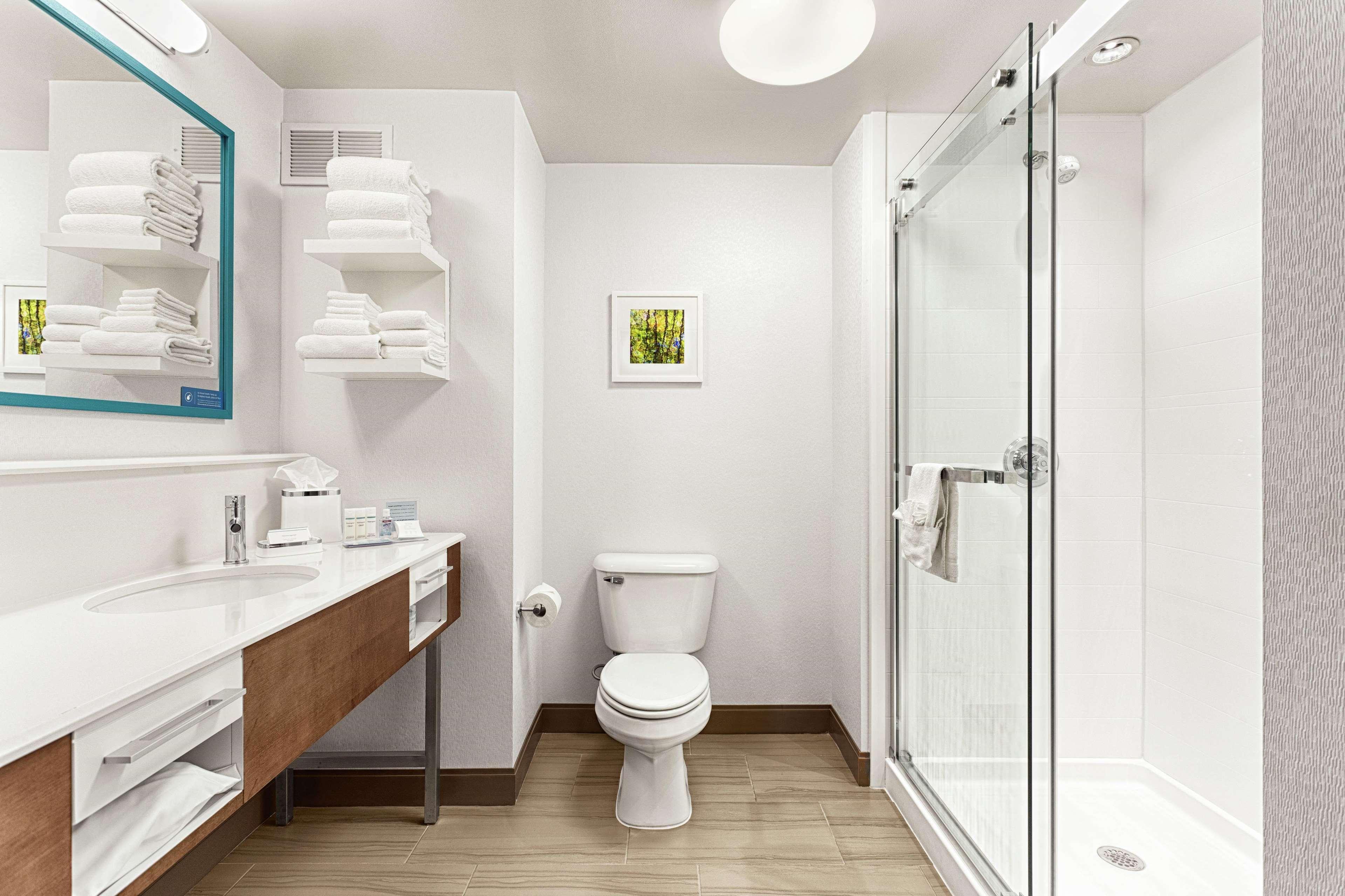 Hampton Inn Моргантон Экстерьер фото