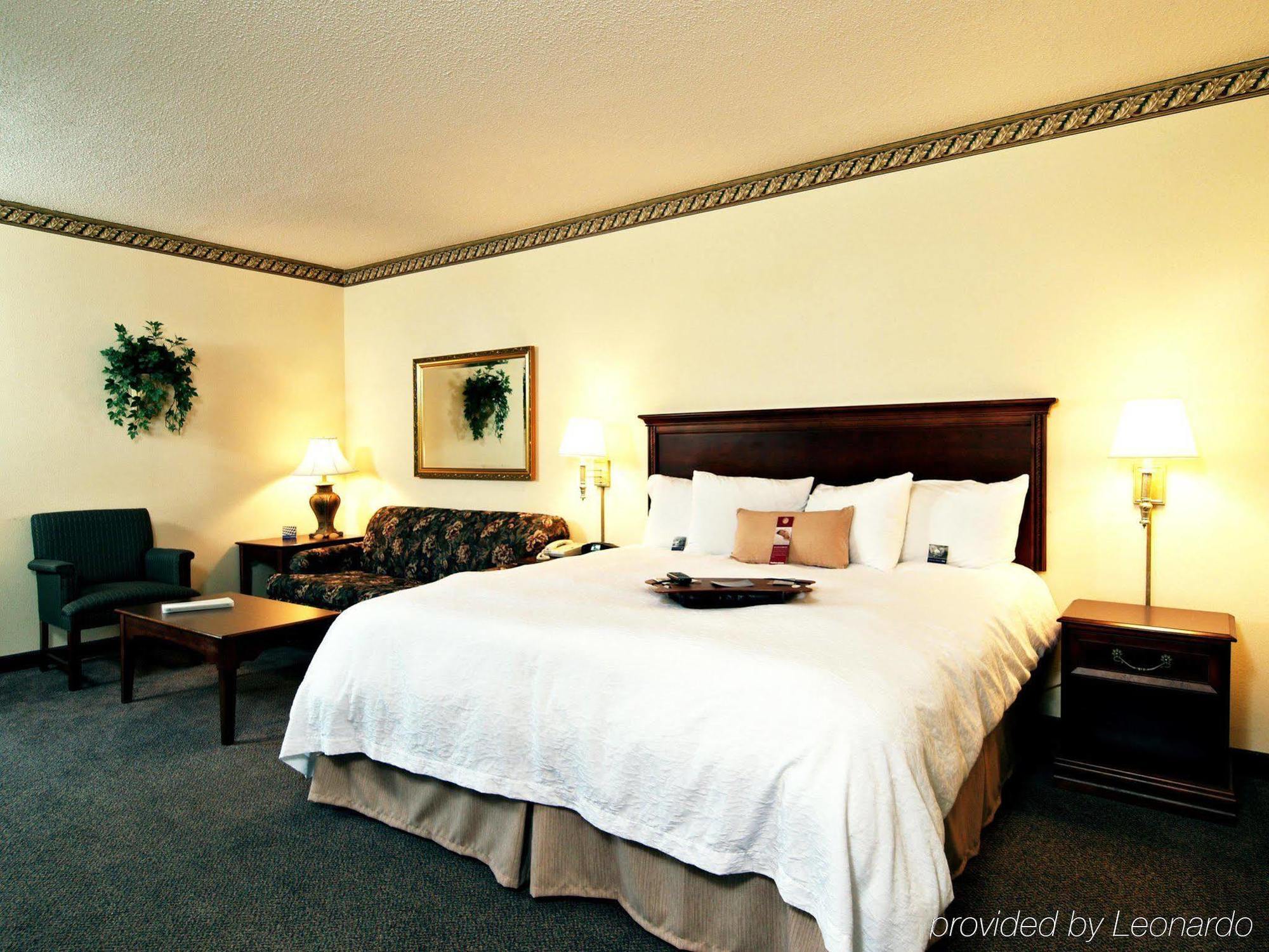 Hampton Inn Моргантон Номер фото