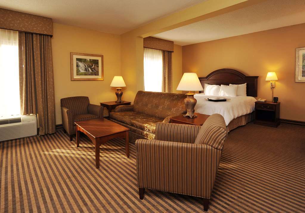 Hampton Inn Моргантон Номер фото